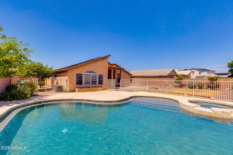 4209 W Wahalla Ln, Glendale, AZ 85308