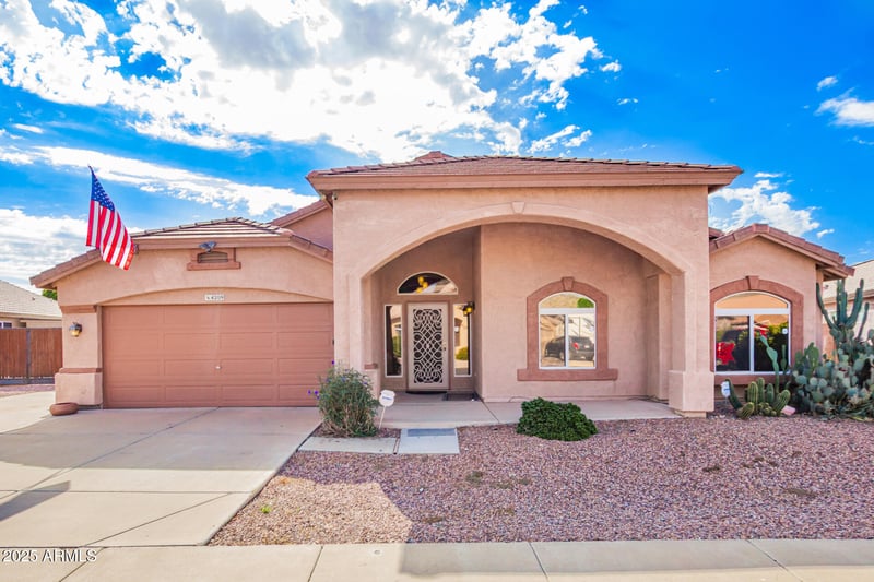 4209 Wahalla Ln, Glendale, AZ 85308