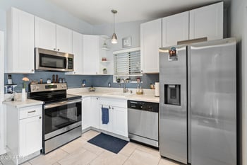 421 Behrend Dr, Phoenix, AZ 85024