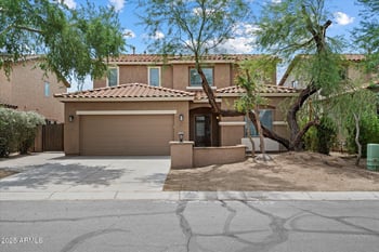 421 Harold Dr, San Tan Valley, AZ 85140