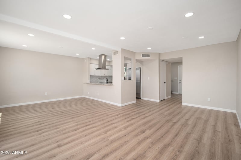 421 Hidalgo Ave, Phoenix, AZ 85040