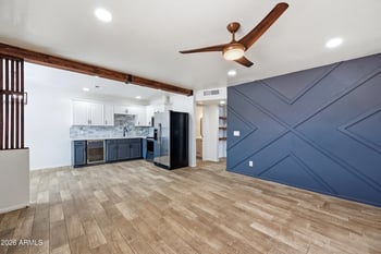 421 S Terry Ln, Tempe, AZ 85281