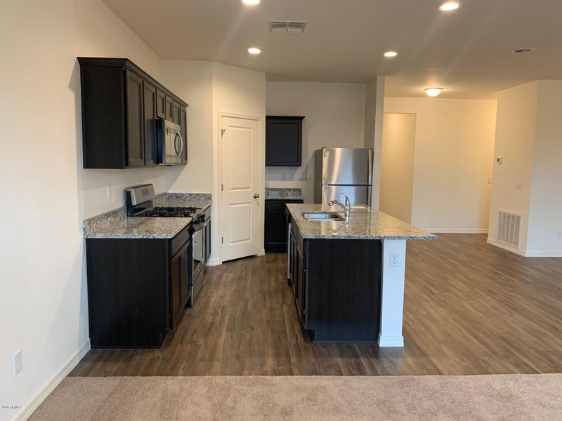 421 W Powell Dr, San Tan Valley, AZ 85140