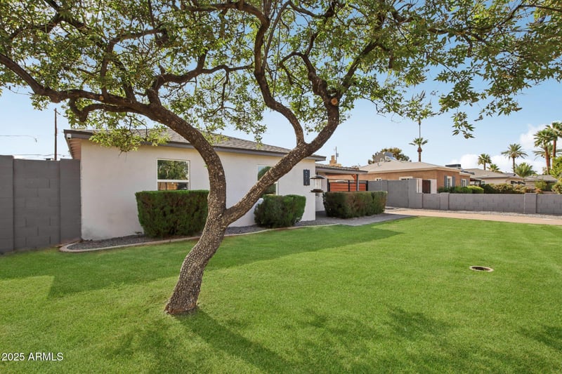 4210 20th St, Phoenix, AZ 85016