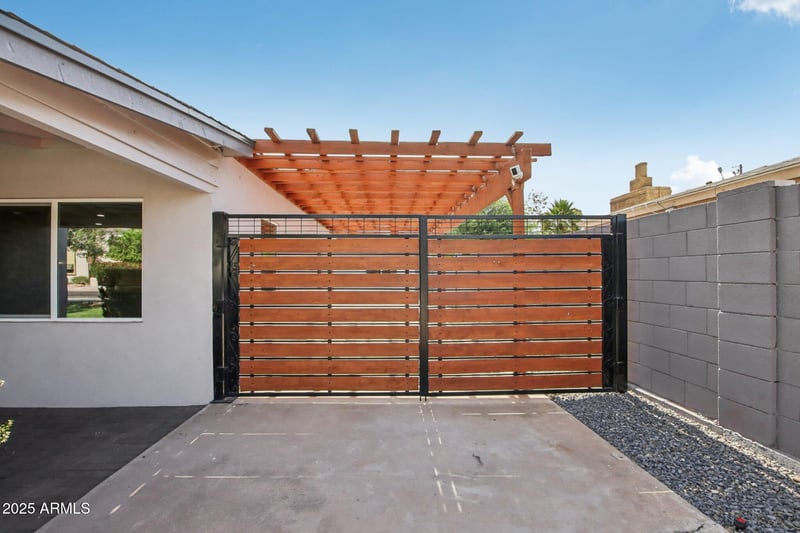 4210 20th St, Phoenix, AZ 85016