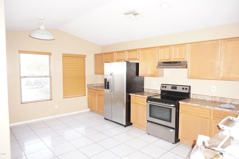 4210 N 91st Dr, Phoenix, AZ 85037
