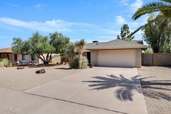 4211 Ahwatukee Dr, Phoenix, AZ 85044