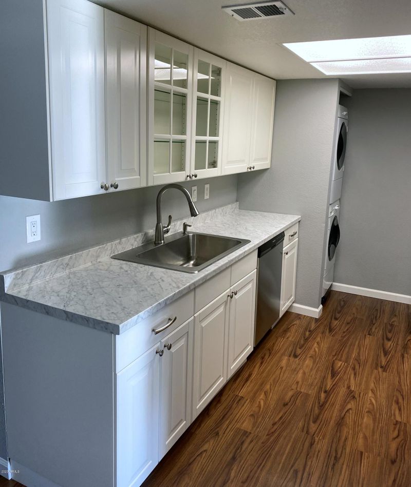 4211 E Palm Ln #209, Phoenix, AZ 85008