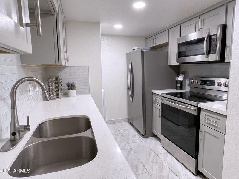 4211 E Palm Ln #215, Phoenix, AZ 85008