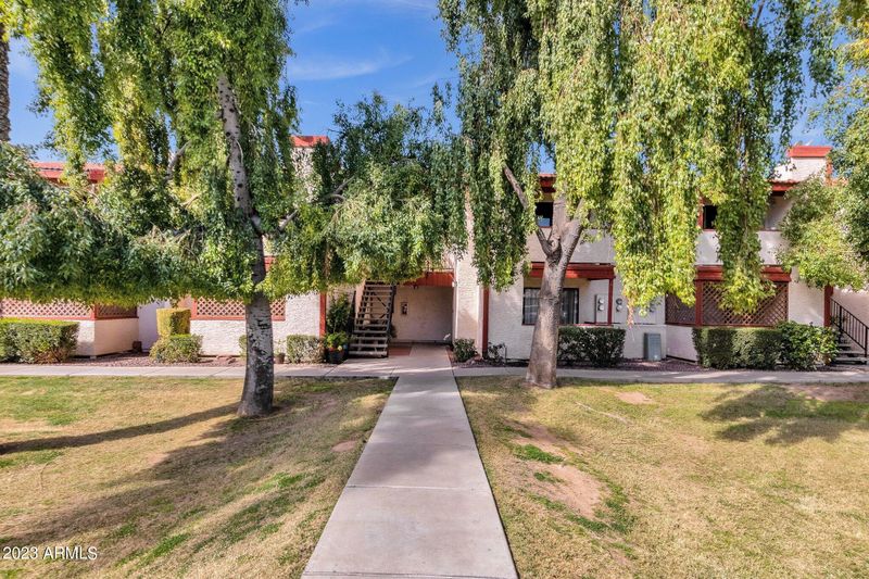 4211 E Palm Ln #216, Phoenix, AZ 85008