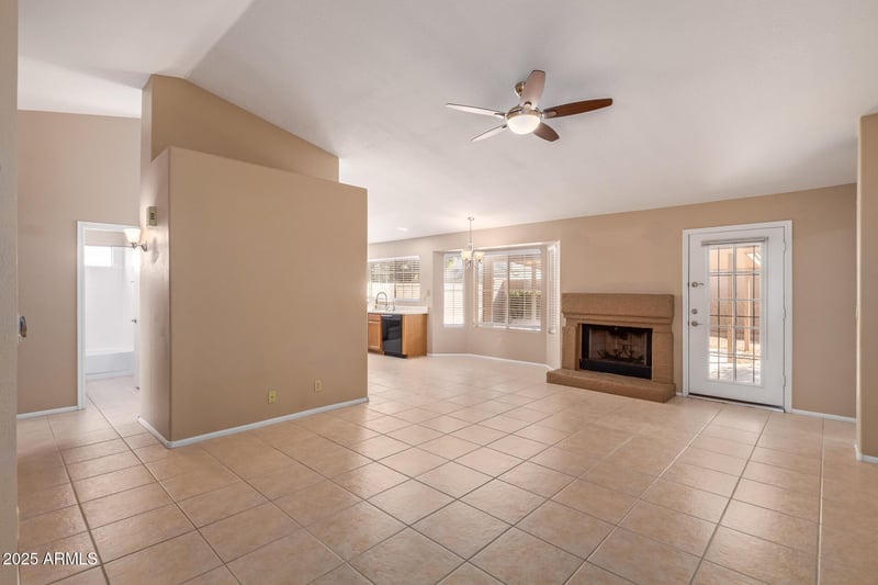 4213 Brookwood Ct, Phoenix, AZ 85048