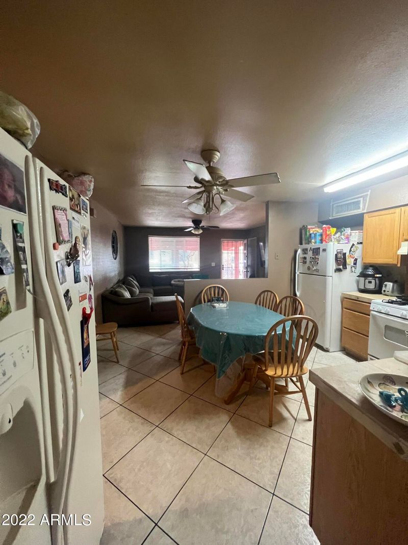 4214 E Saint Catherine Ave, Phoenix, AZ 85042