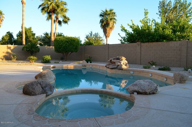 4215 E Morrow Dr, Phoenix, AZ 85050