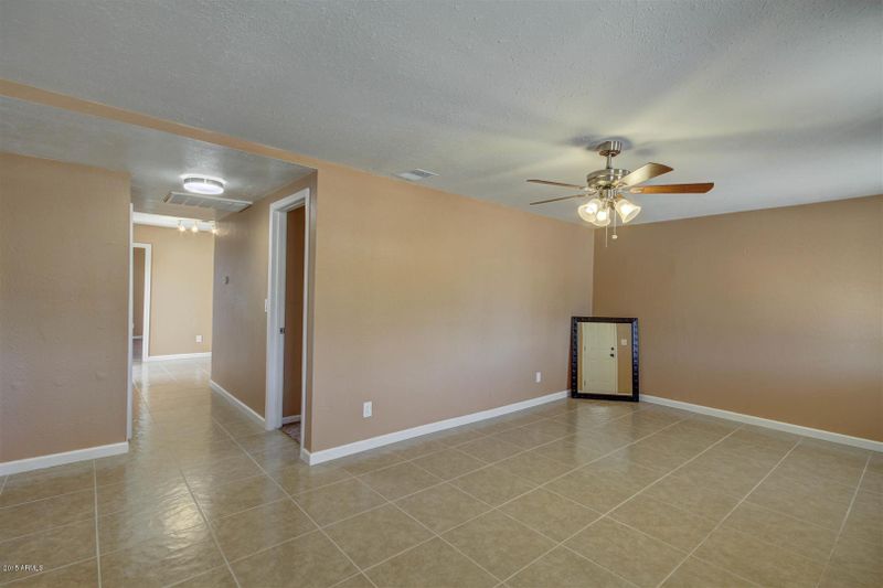 4215 N 18th Dr, Phoenix, AZ 85015