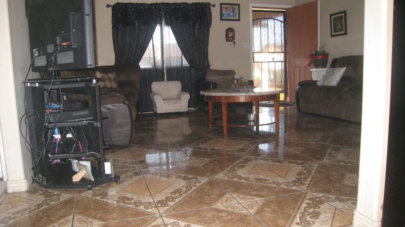4215 N 86th Ave, Phoenix, AZ 85037