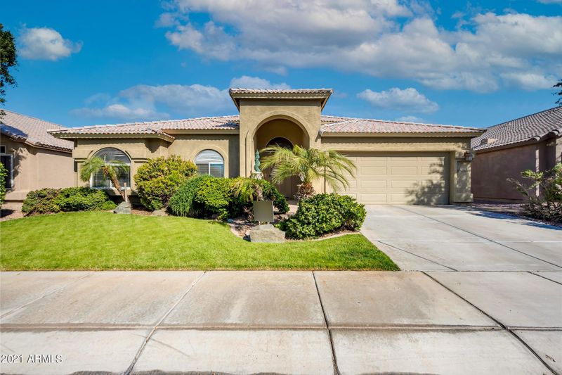 4216 E Cedarwood Ln, Phoenix, AZ 85048