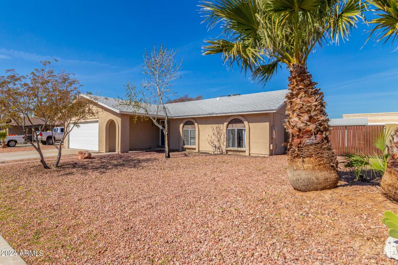 4216 W Villa Rita Dr, Glendale, AZ 85308