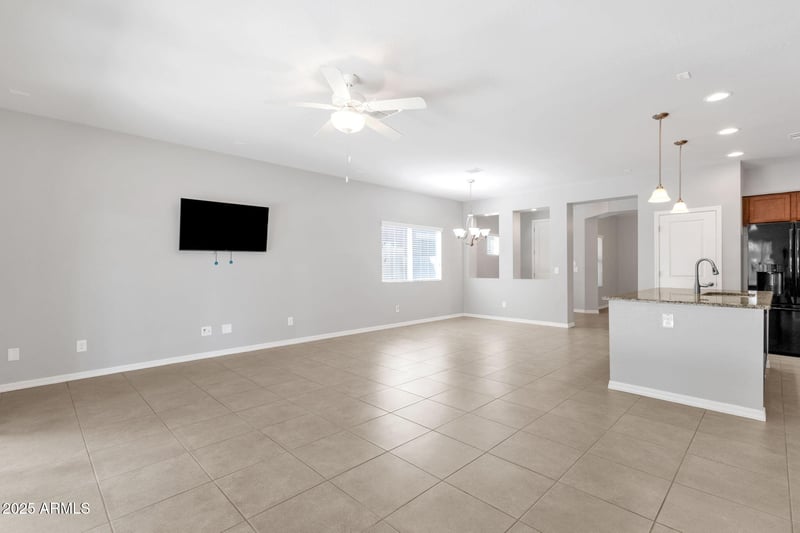 42175 Wollemi St, Queen Creek, AZ 85140