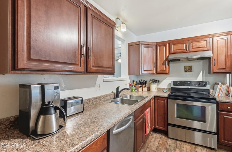 4218 15th Ave, Phoenix, AZ 85015