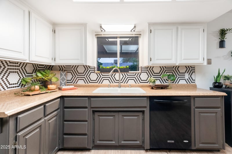 4218 Lawrence Ln, Phoenix, AZ 85051