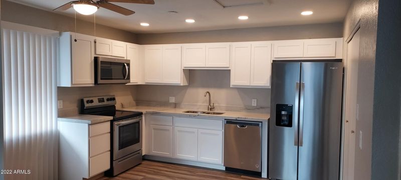 4218 N 106th Dr, Phoenix, AZ 85037