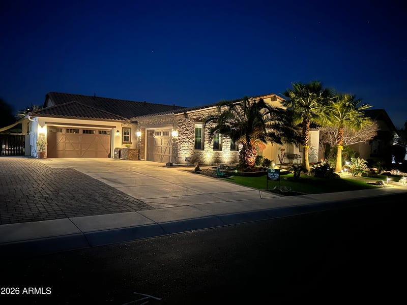 42187 Via Cienna Valley, San Tan Valley, AZ 85140