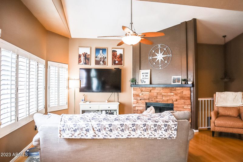 422 N Cobblestone St, Gilbert, AZ 85234
