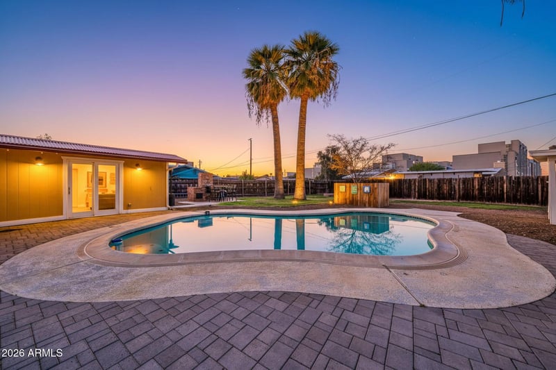 422 W Eva St, Phoenix, AZ 85021