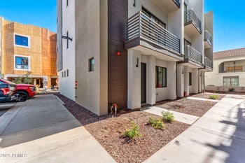 4220 32nd St #35, Phoenix, AZ 85018