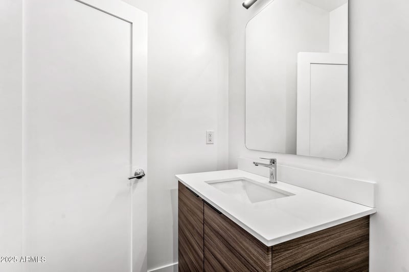 4220 32nd St #35, Phoenix, AZ 85018