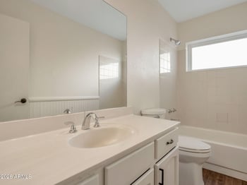 4220 W Creedance Blvd, Glendale, AZ 85310