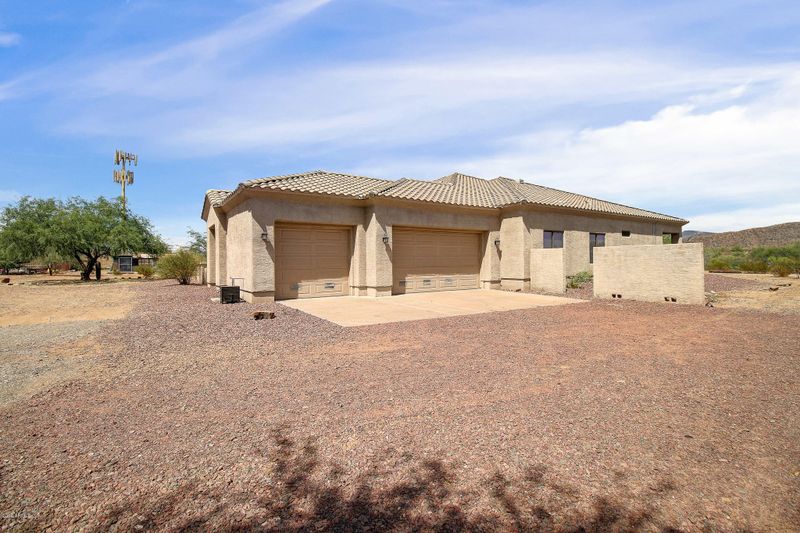 42203 N 9th Ave, Phoenix, AZ 85086