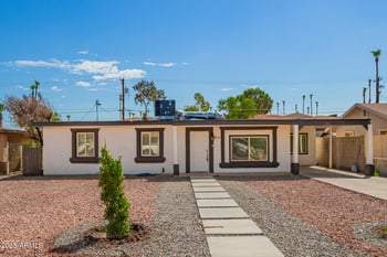 4221 33rd Dr, Phoenix, AZ 85017