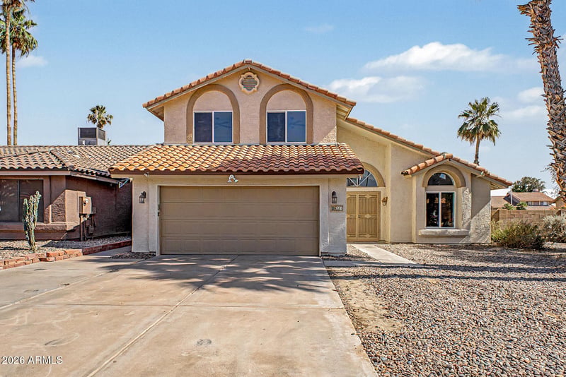 4221 Amberwood Dr, Phoenix, AZ 85048