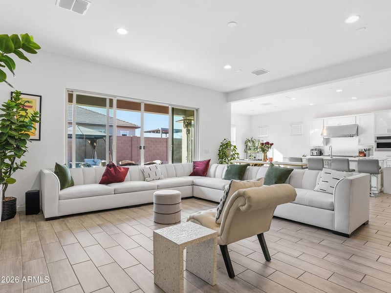 4221 Carmen St, Laveen, AZ 85339