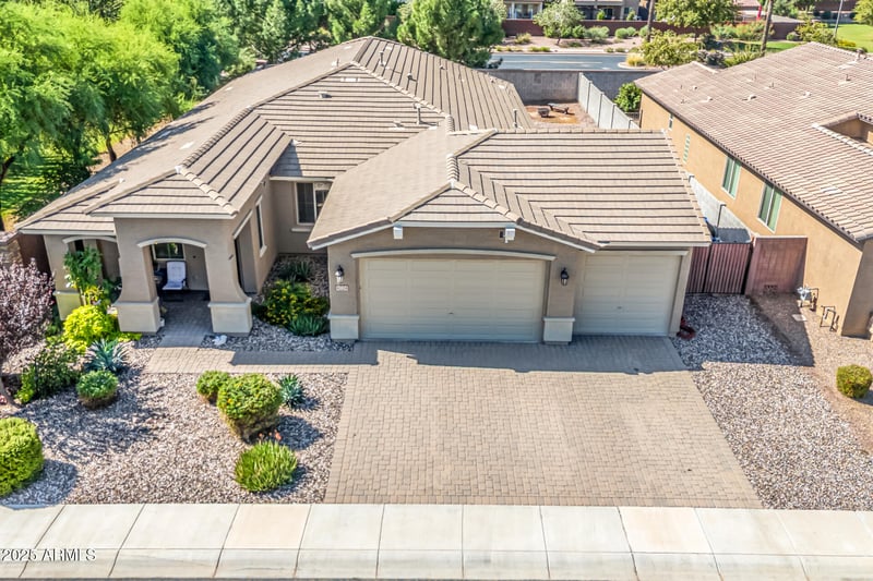 42214 Ambrosio Dr, San Tan Valley, AZ 85140