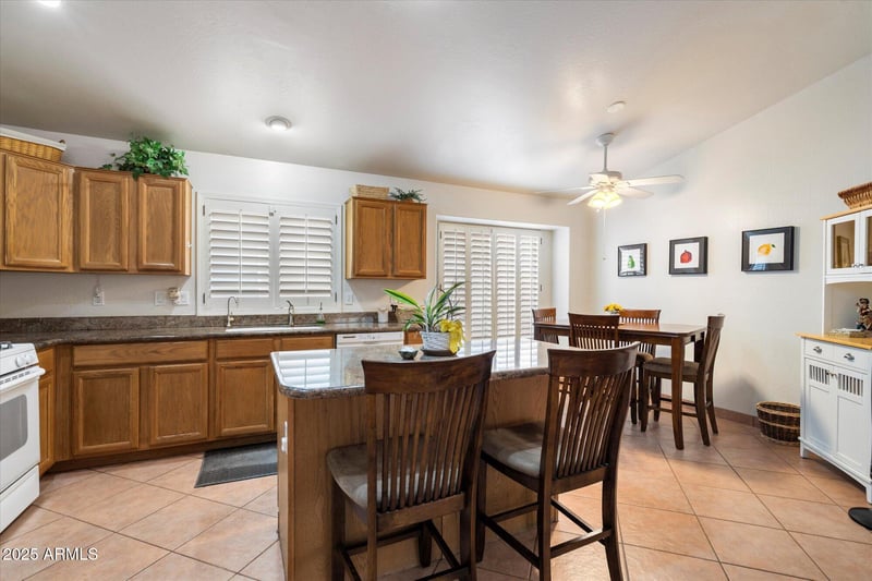 4222 Rosemonte Dr, Phoenix, AZ 85050