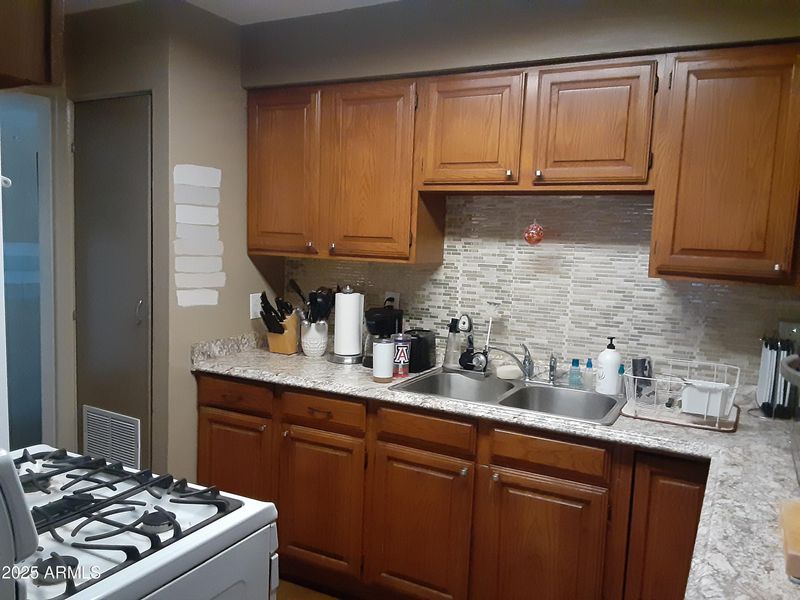 4223 E Earll Dr, Phoenix, AZ 85018