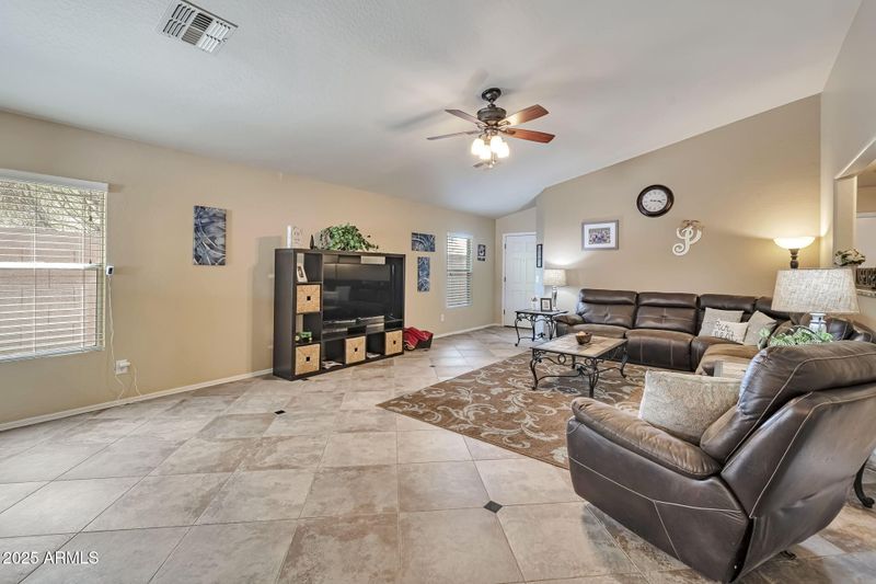 4223 E Silverbell Rd, San Tan Valley, AZ 85143