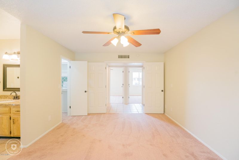 4224 W Michelle Dr, Glendale, AZ 85308