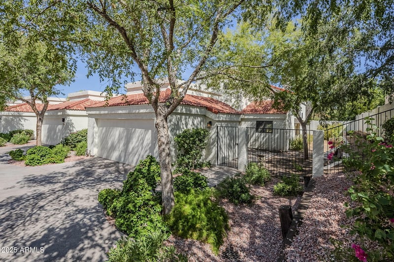 4225 21st St #22, Phoenix, AZ 85016
