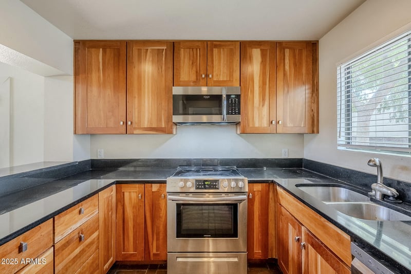 4225 21st St #22, Phoenix, AZ 85016