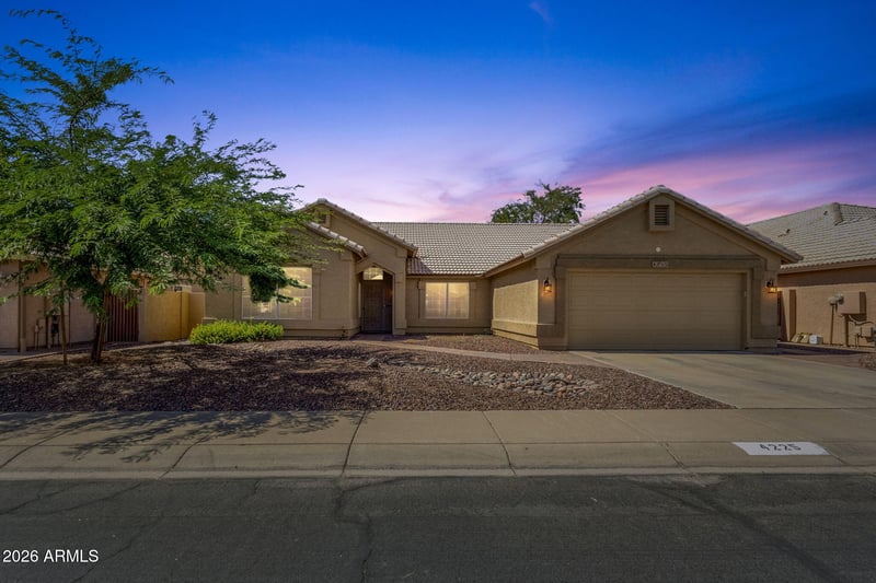 4225 E Cathedral Rock Dr, Phoenix, AZ 85044