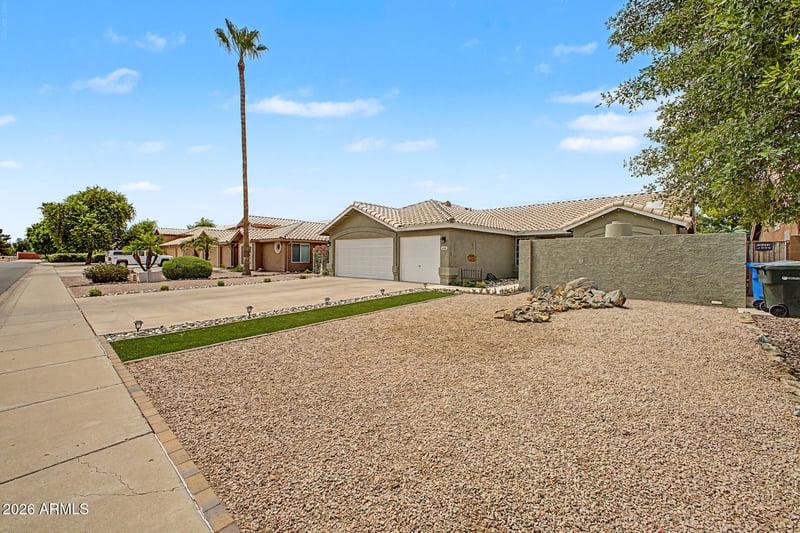 4226 E Whitney Ln, Phoenix, AZ 85032