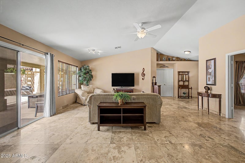 4226 E Whitney Ln, Phoenix, AZ 85032