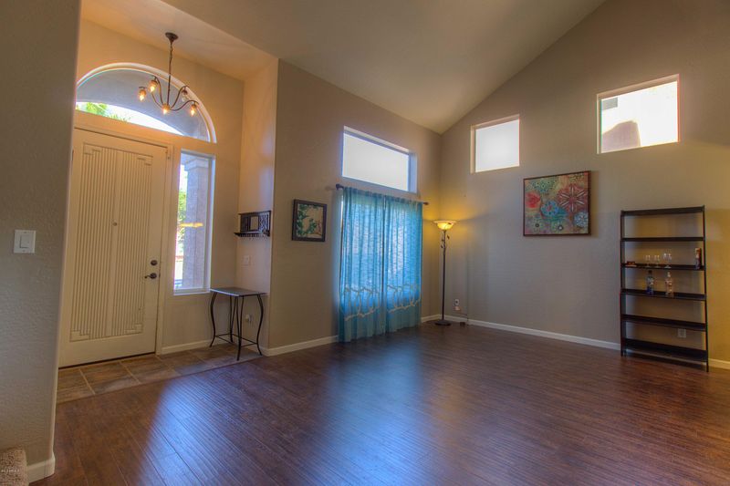 4227 E Cedarwood Ln, Phoenix, AZ 85048