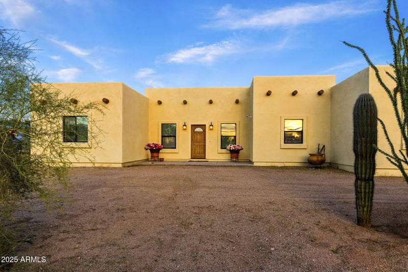 4227 Idaho Rd, Apache Junction, AZ 85119