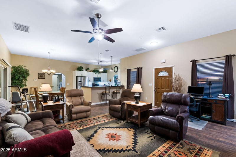 4227 Idaho Rd, Apache Junction, AZ 85119