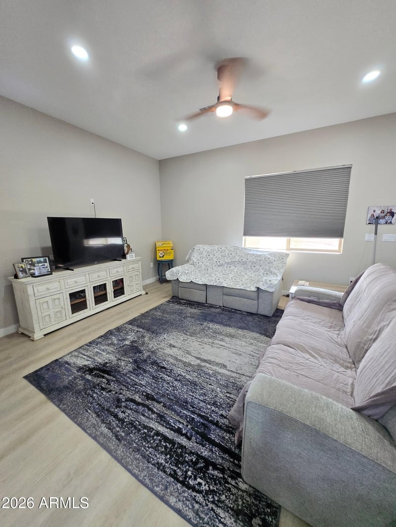 4227 N 332nd Dr, Tonopah, AZ 85354