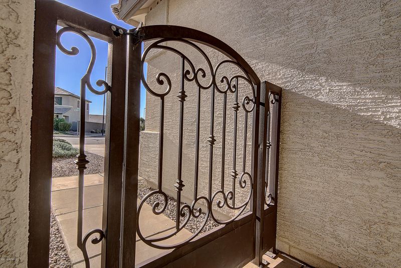 4227 S Cozy Way, Gilbert, AZ 85297